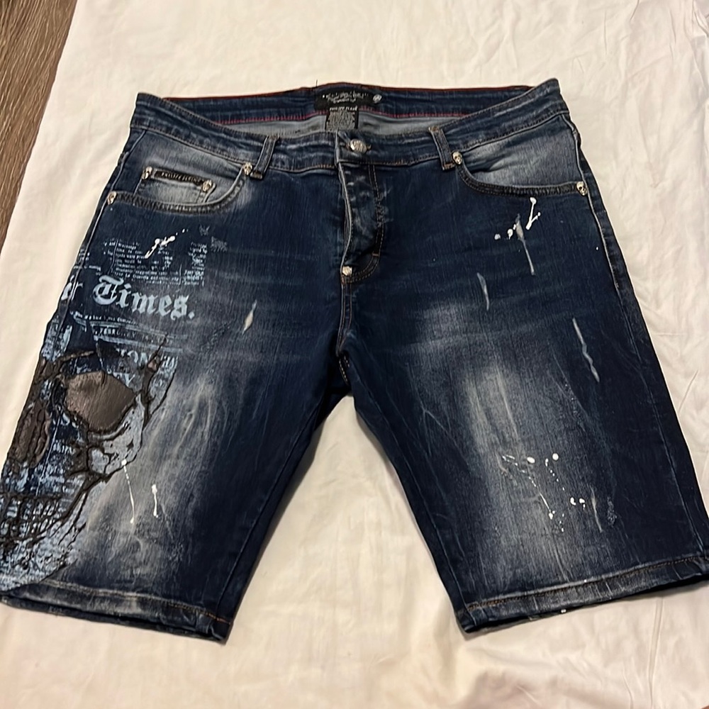 Worn once. Good condition